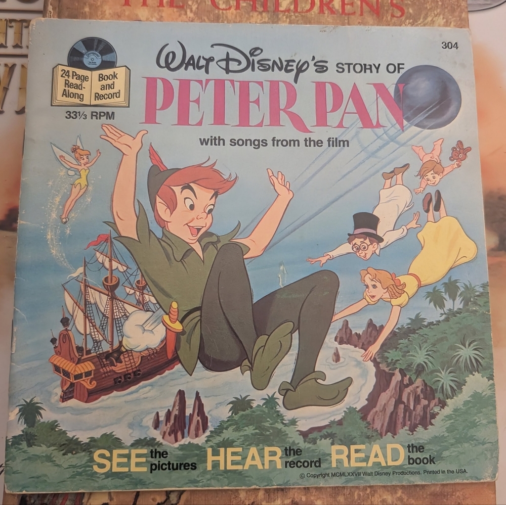 Vintage 1977 Walt Disney's Peter Pan SEE HEAR READ Book